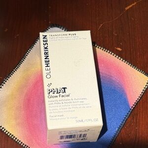 Ole Henriksen PHAT Glow Facial Mask - White and Blue